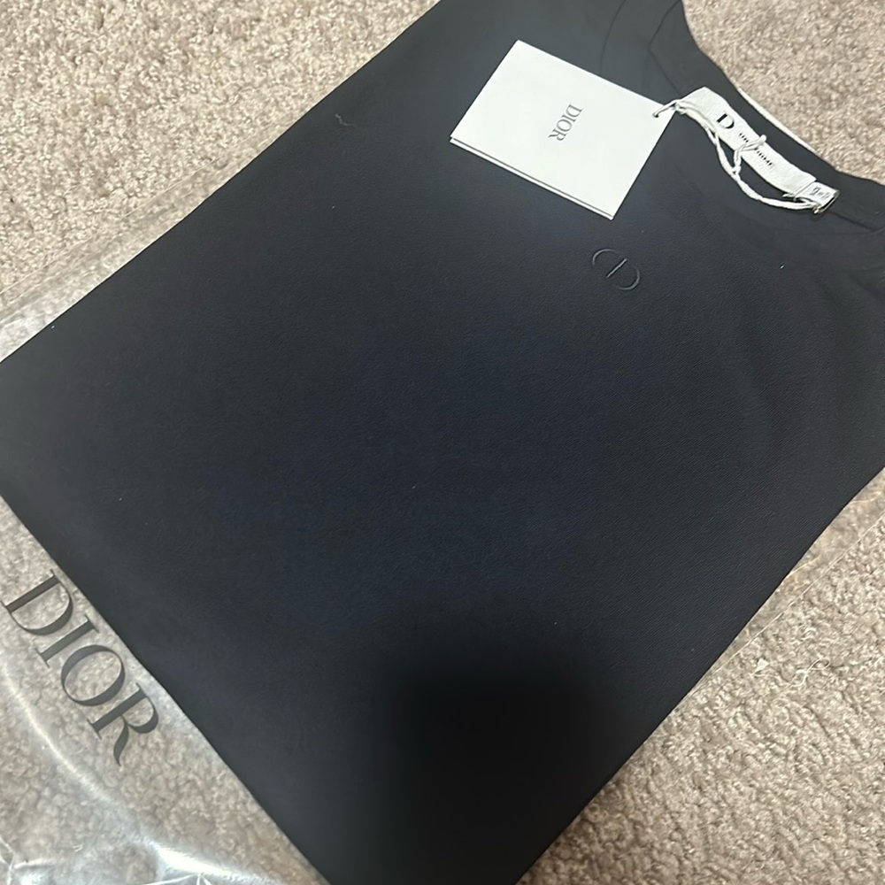 Brand new XS women’s dior tshirt